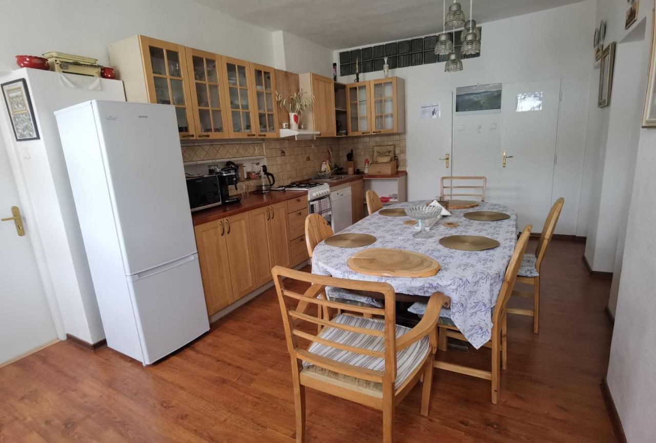 U Cerneho Orla Apartman Vidnava Kültér fotó