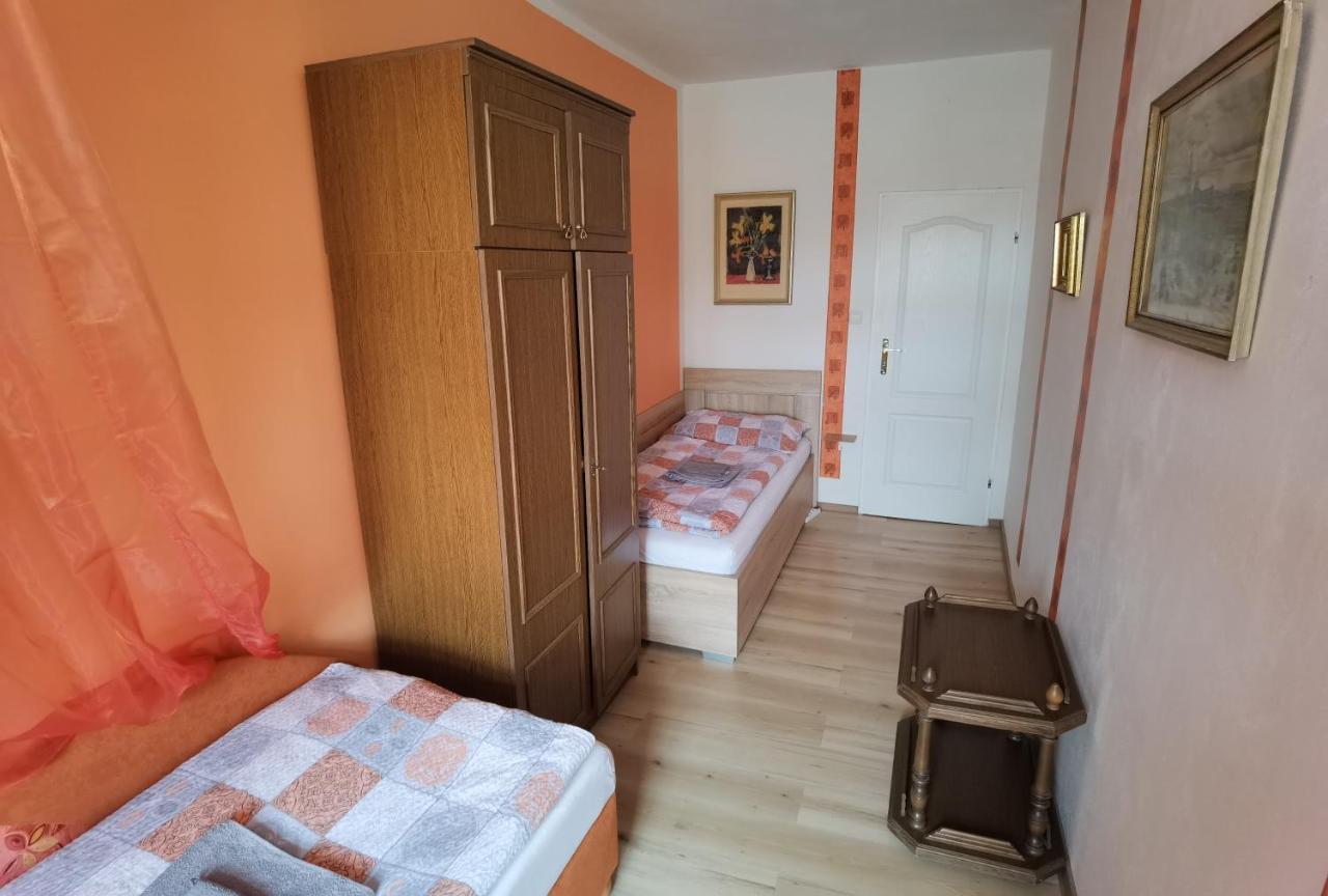 U Cerneho Orla Apartman Vidnava Kültér fotó